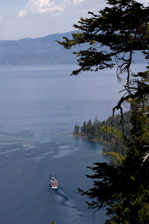 tahoe_riverboat1